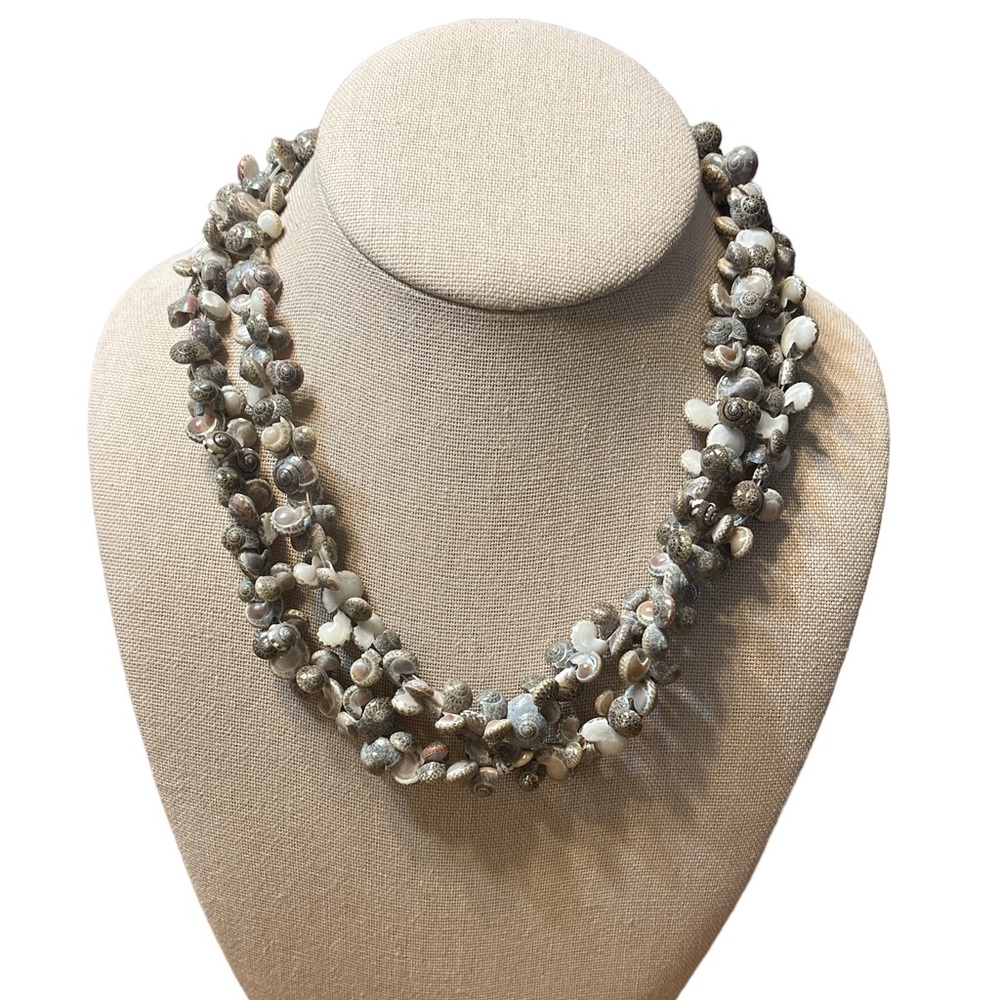 Long Shell Necklace